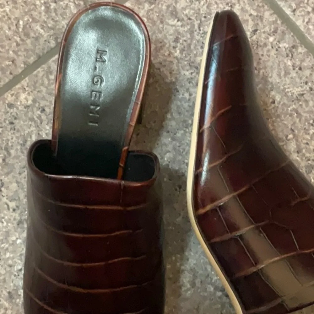 M. Gemi Dark Brown Croc-Embossed Women's Shoes - Picture 7 of 15